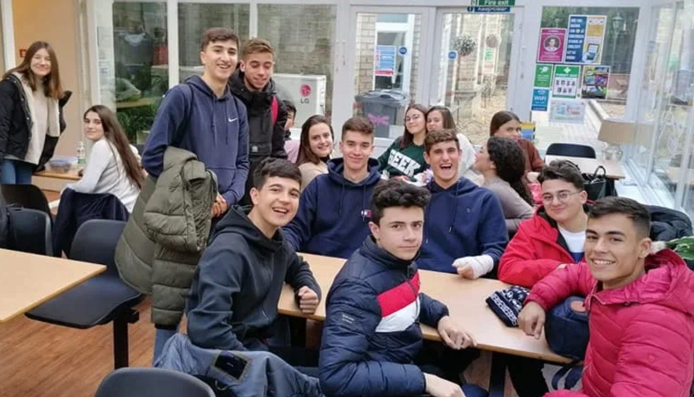 Школа Cavendish School of English Борнмут в Борнмуте